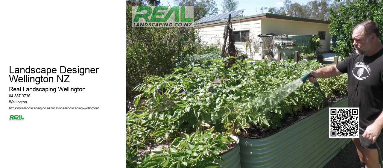 Wellington Poolside Landscaping